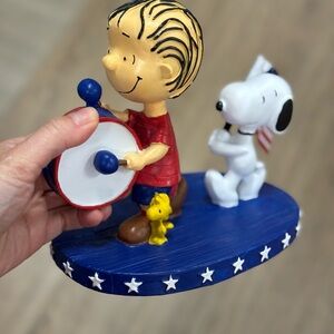 Peanuts Patriotic Linus & Snoopy Kids Toy Figurine - Blue/Red/White